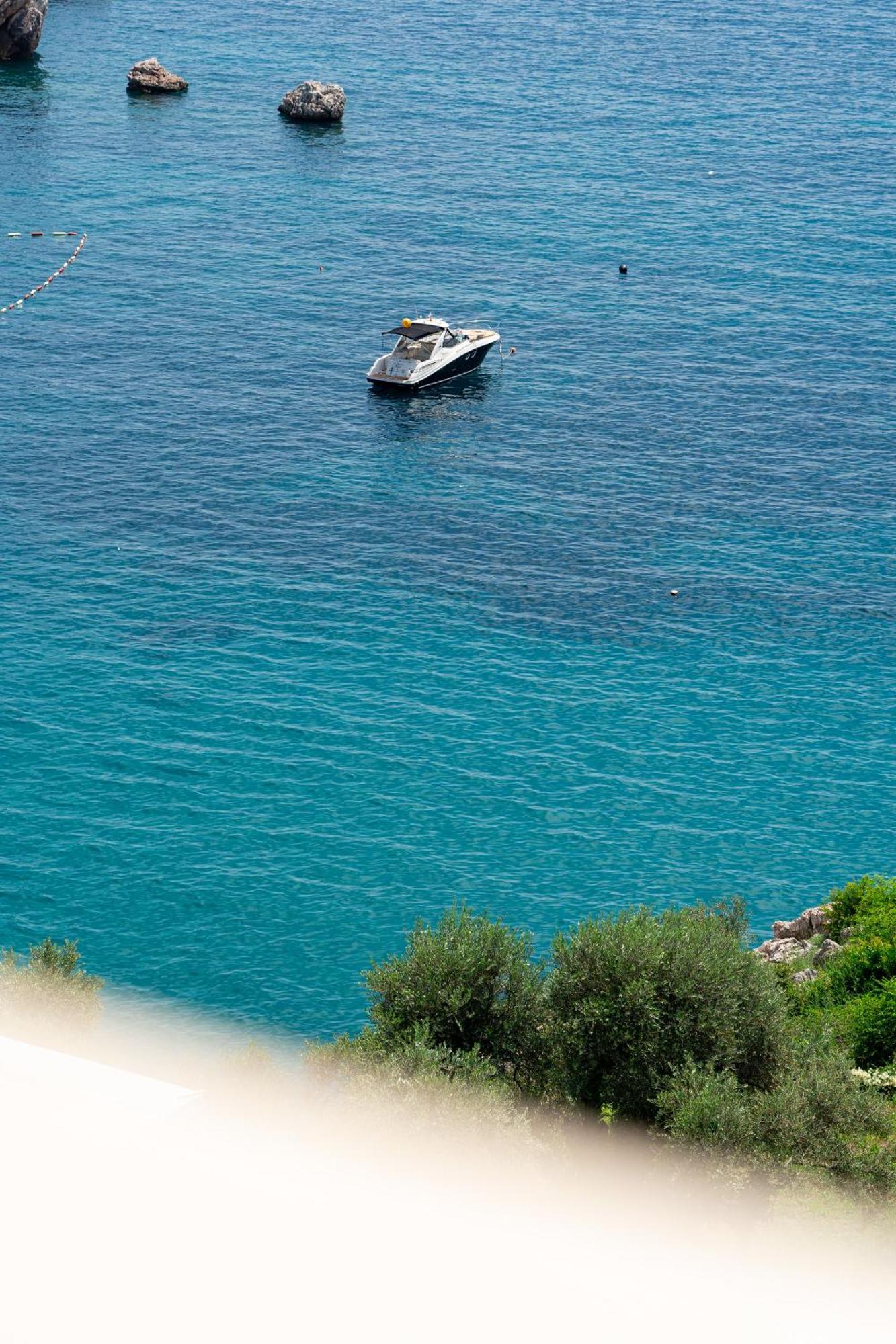 Niki Apartments Przno Sveti Stefan Exterior foto